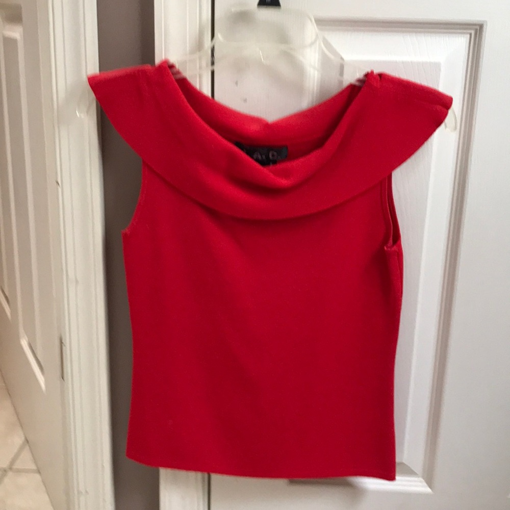 Ladies top red.  Small
